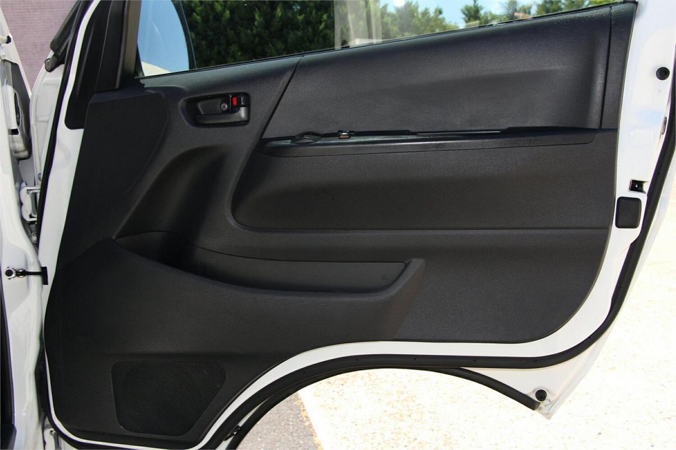 2018 Toyota Hiace Dx (camper Kit)-24