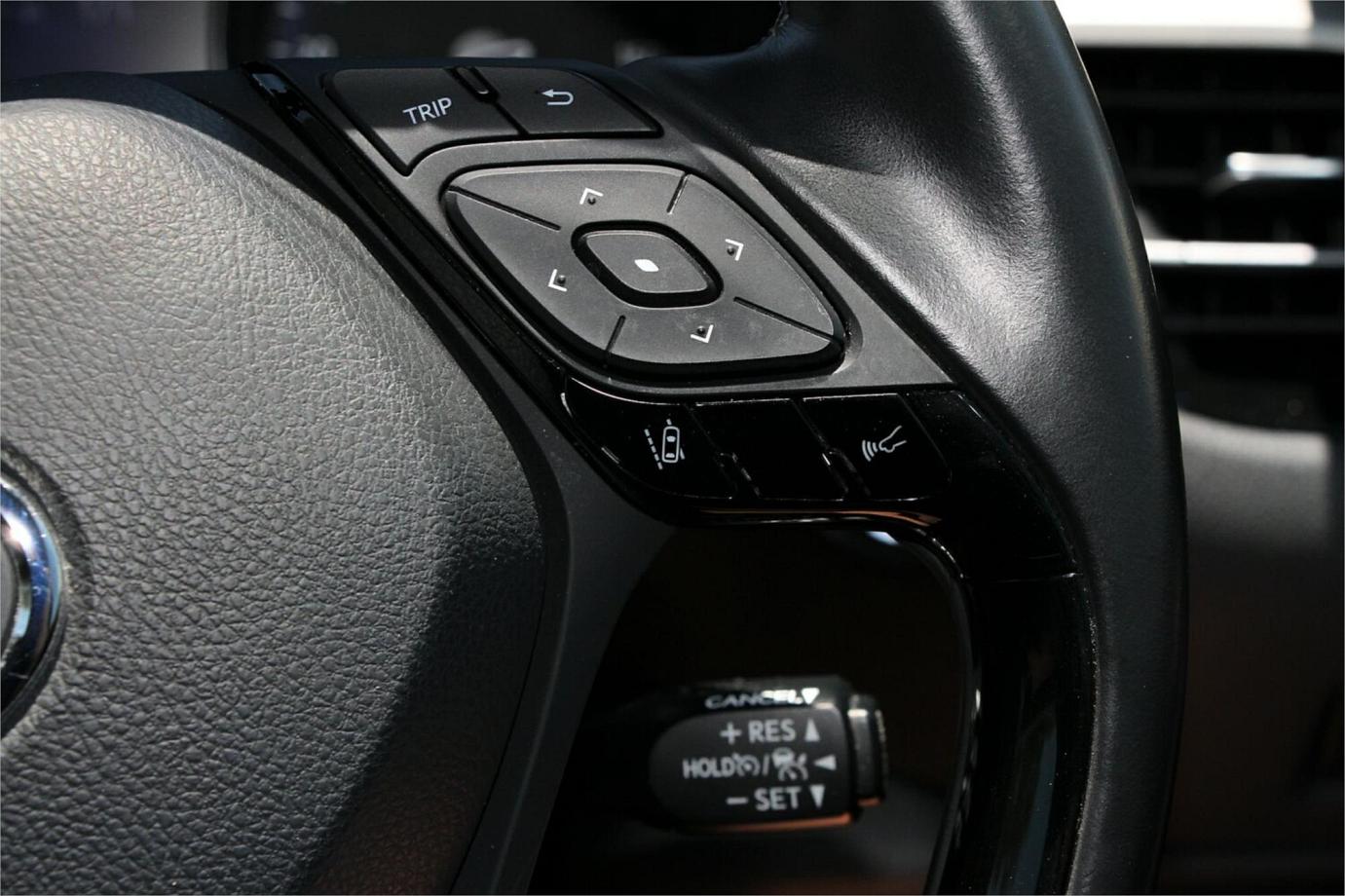 2018 TOYOTA C-HR G (HYBRID)-10