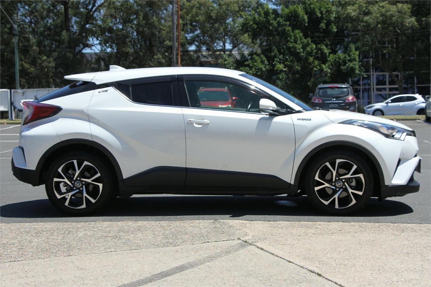2018 TOYOTA C-HR G (HYBRID)-13