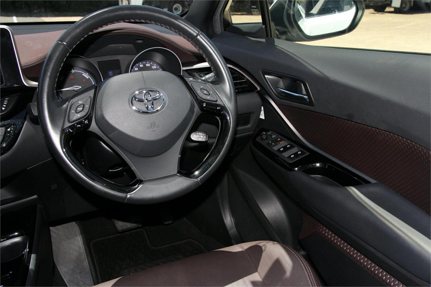 2018 TOYOTA C-HR G (HYBRID)-24