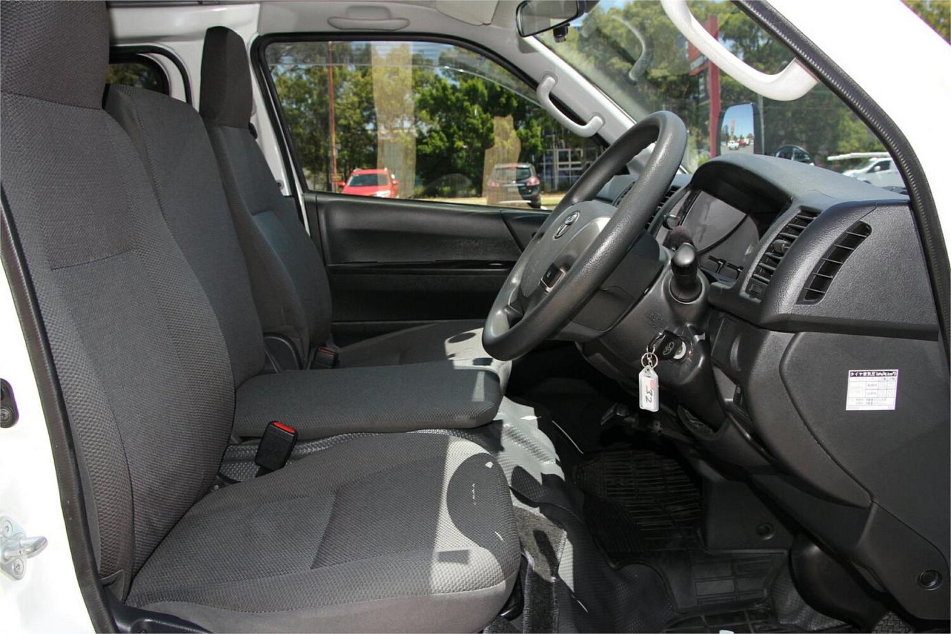 2019 Toyota Hiace Dx (camper Kit)-30