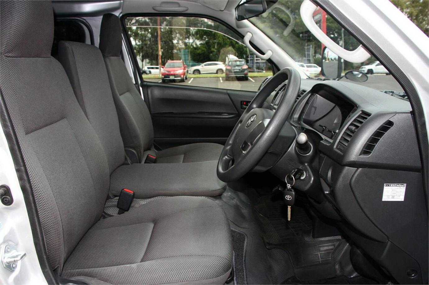 2018 Toyota Hiace Dx (camper Kit)-29