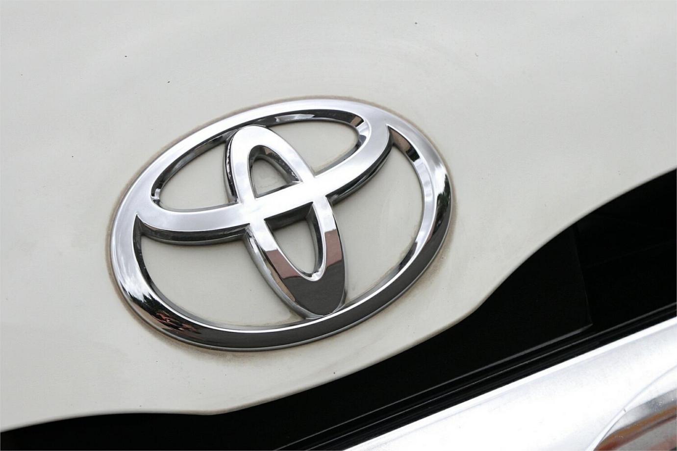 2016 Toyota Hiace Dx (camper Kit)-24