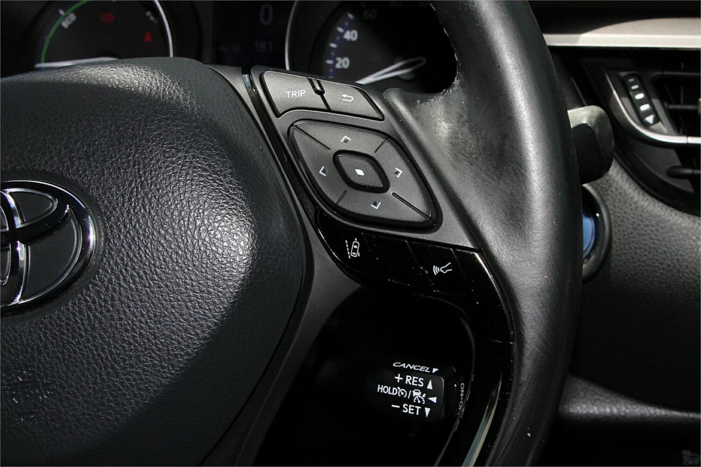 2018 TOYOTA C-HR G (HYBRID)-8 2018 TOYOTA C-HR G (HYBRID)-8