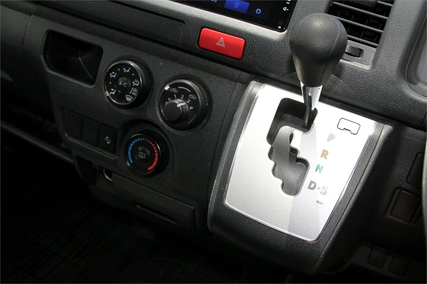 2018 Toyota Hiace Dx (camper Kit)-10