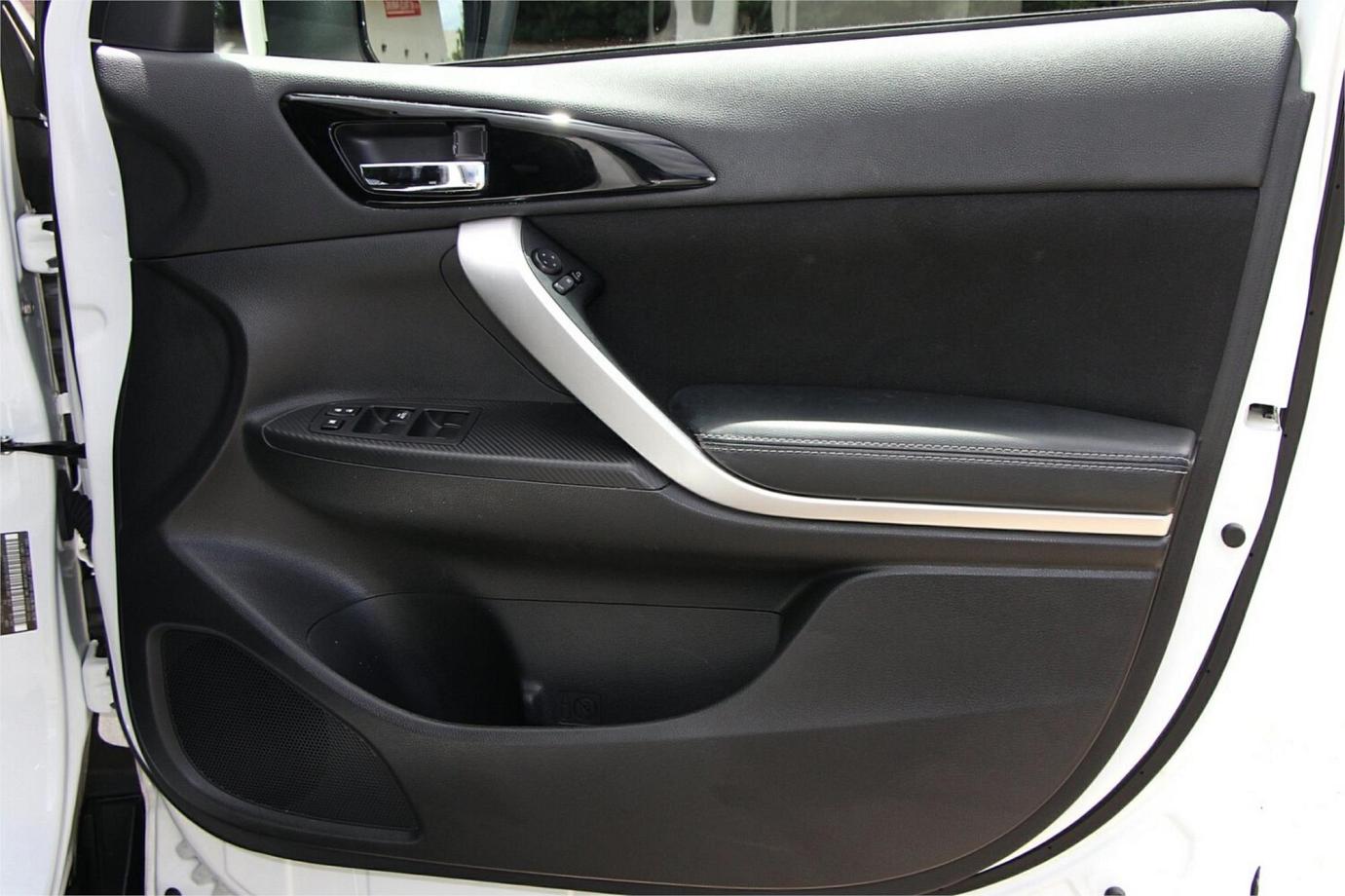 2018 Mitsubishi Eclipse Cross Ls-21