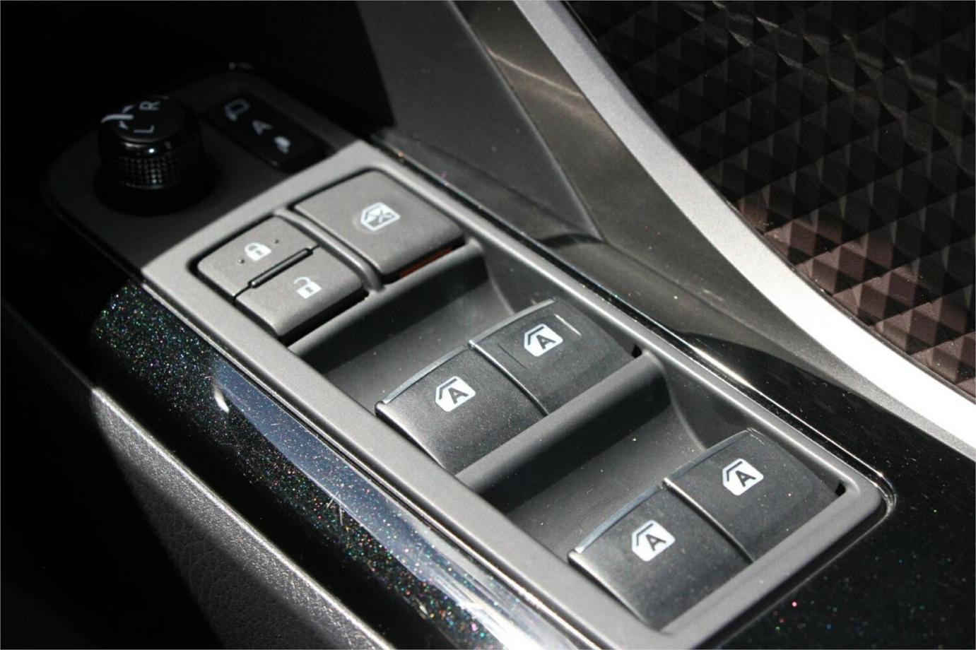 2018 TOYOTA C-HR G TWO TONE (HYBRID)-10 2018 TOYOTA C-HR G TWO TONE (HYBRID)-10