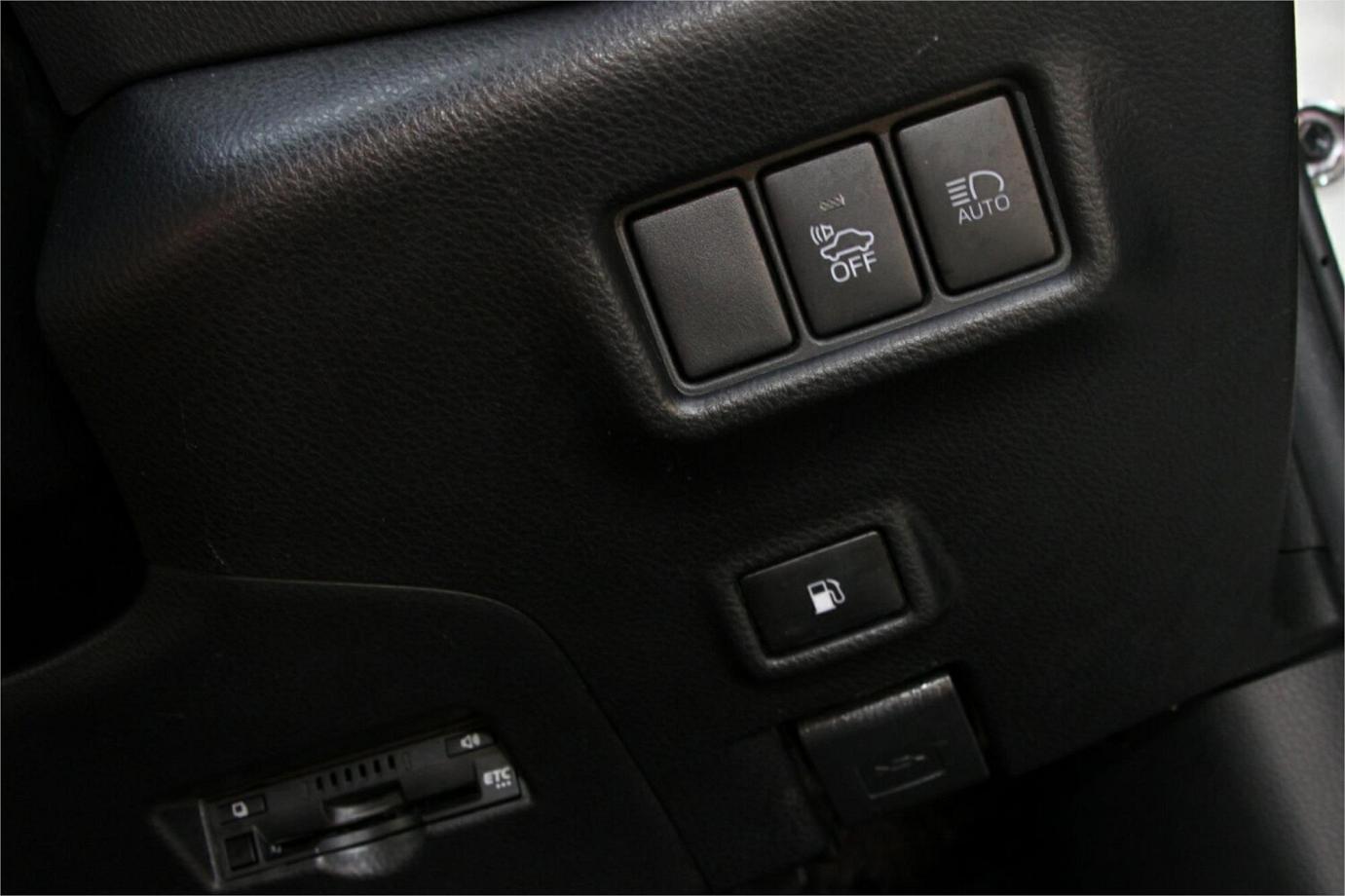 2018 TOYOTA C-HR G TWO TONE (HYBRID)-11 2018 TOYOTA C-HR G TWO TONE (HYBRID)-11