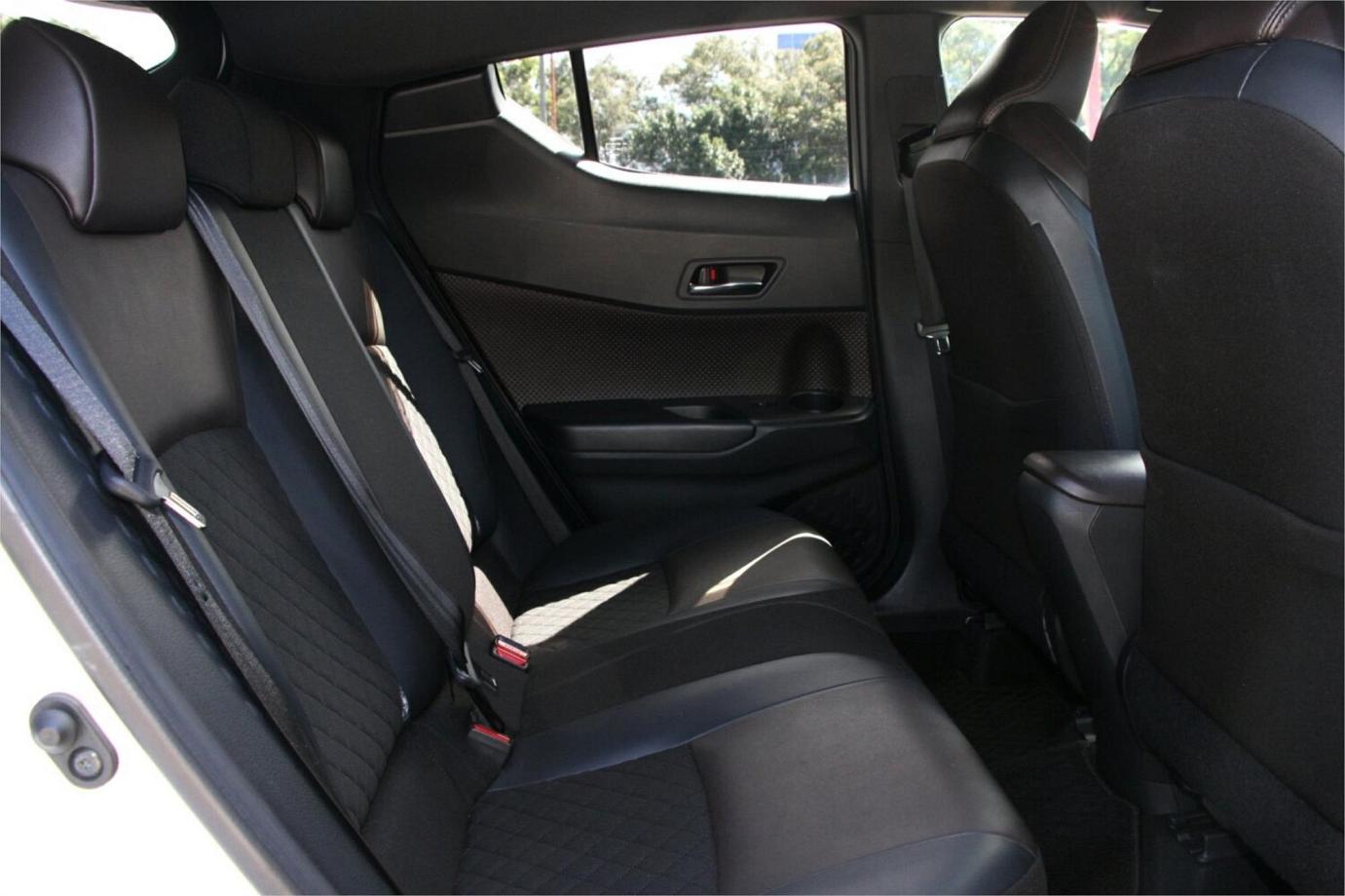 2018 TOYOTA C-HR G TWO TONE (HYBRID)-25 2018 TOYOTA C-HR G TWO TONE (HYBRID)-25