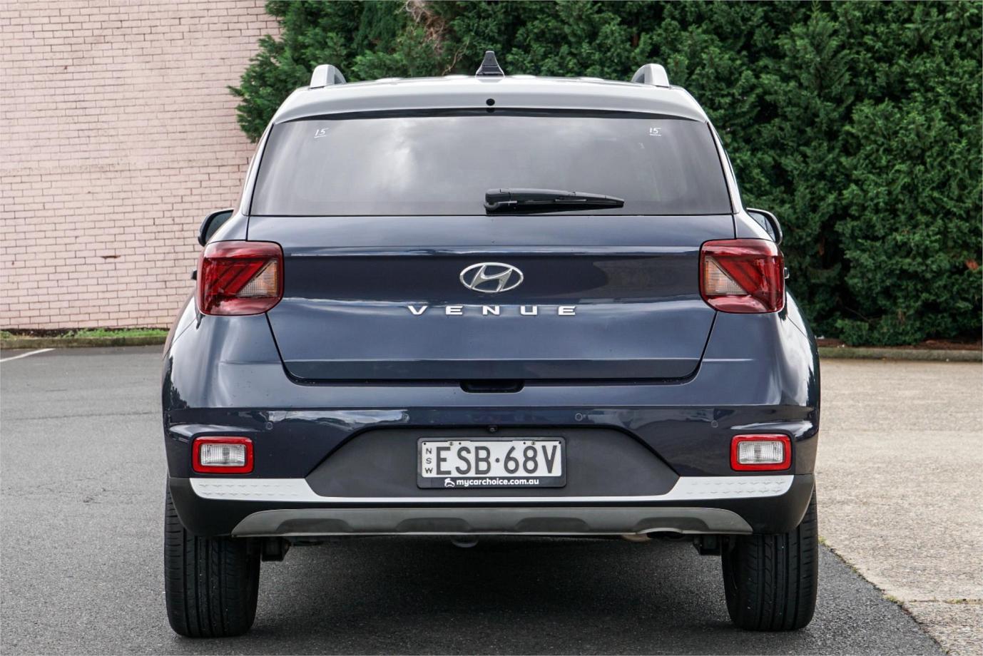 2021 Hyundai Venue Elite-17