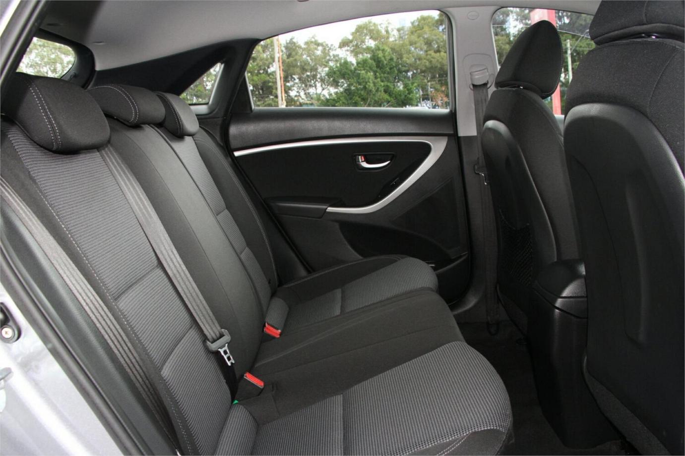 2012 Hyundai I30 Active-12