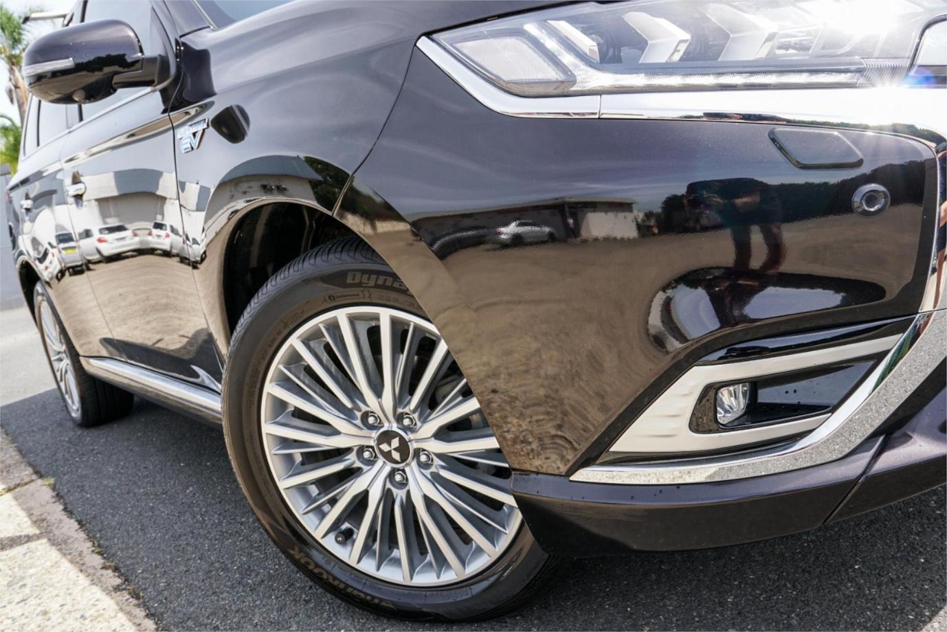 2018 Mitsubishi Outlander Phev Exceed-12