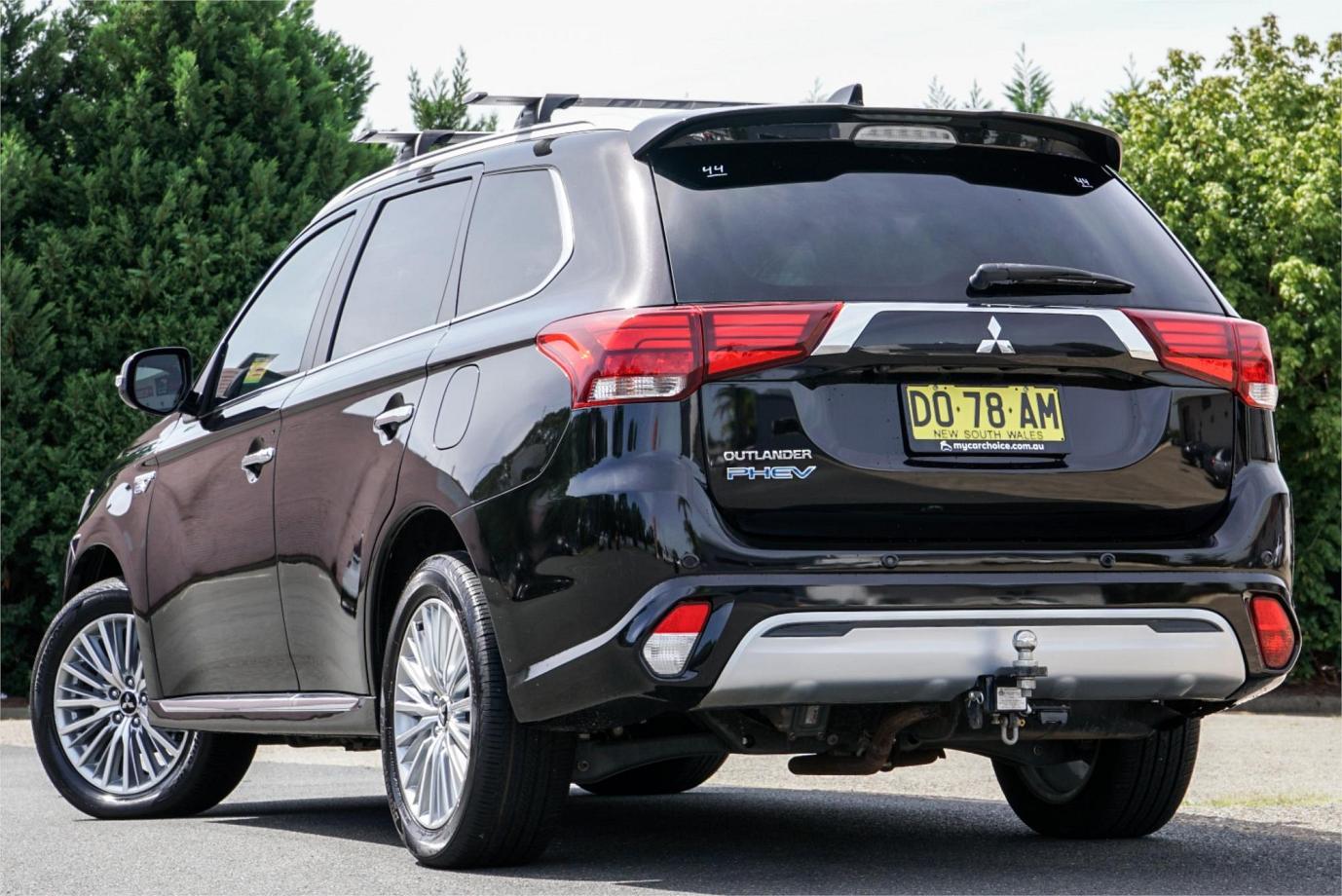 2018 Mitsubishi Outlander Phev Exceed-20