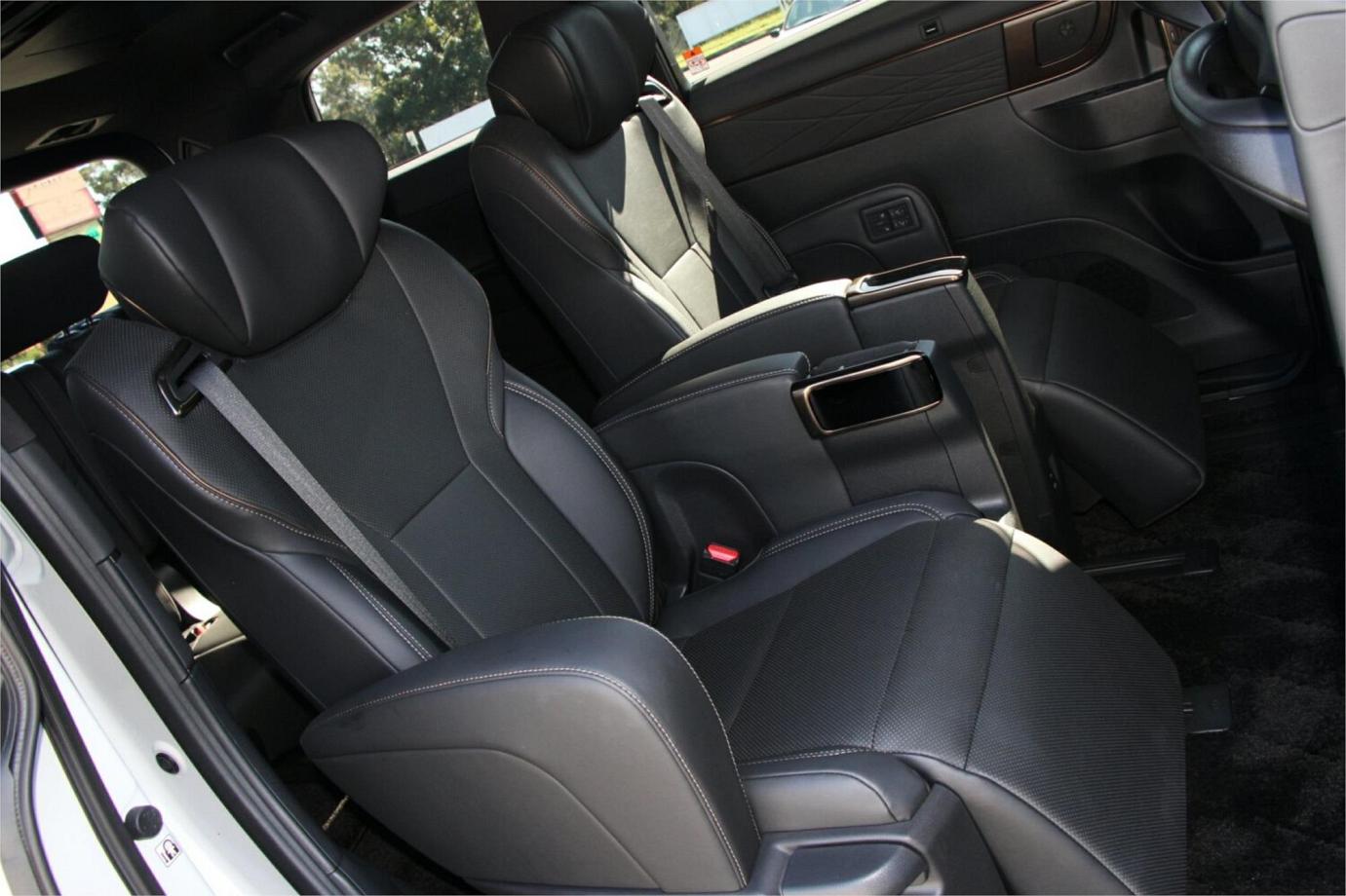 2023 Toyota Alphard Z (hybrid)-4