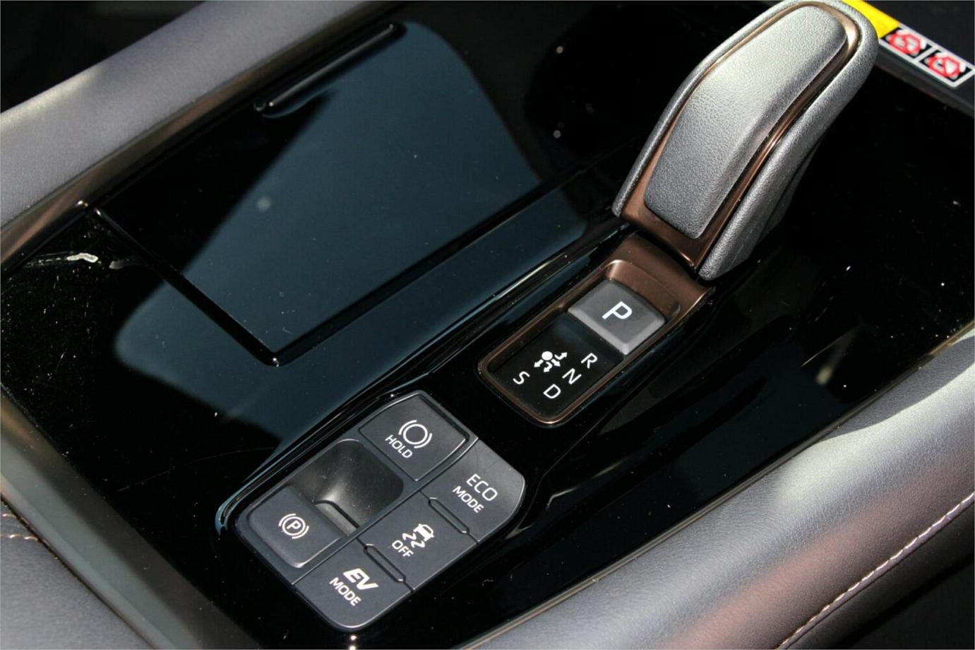 2023 Toyota Alphard Z (hybrid)-11