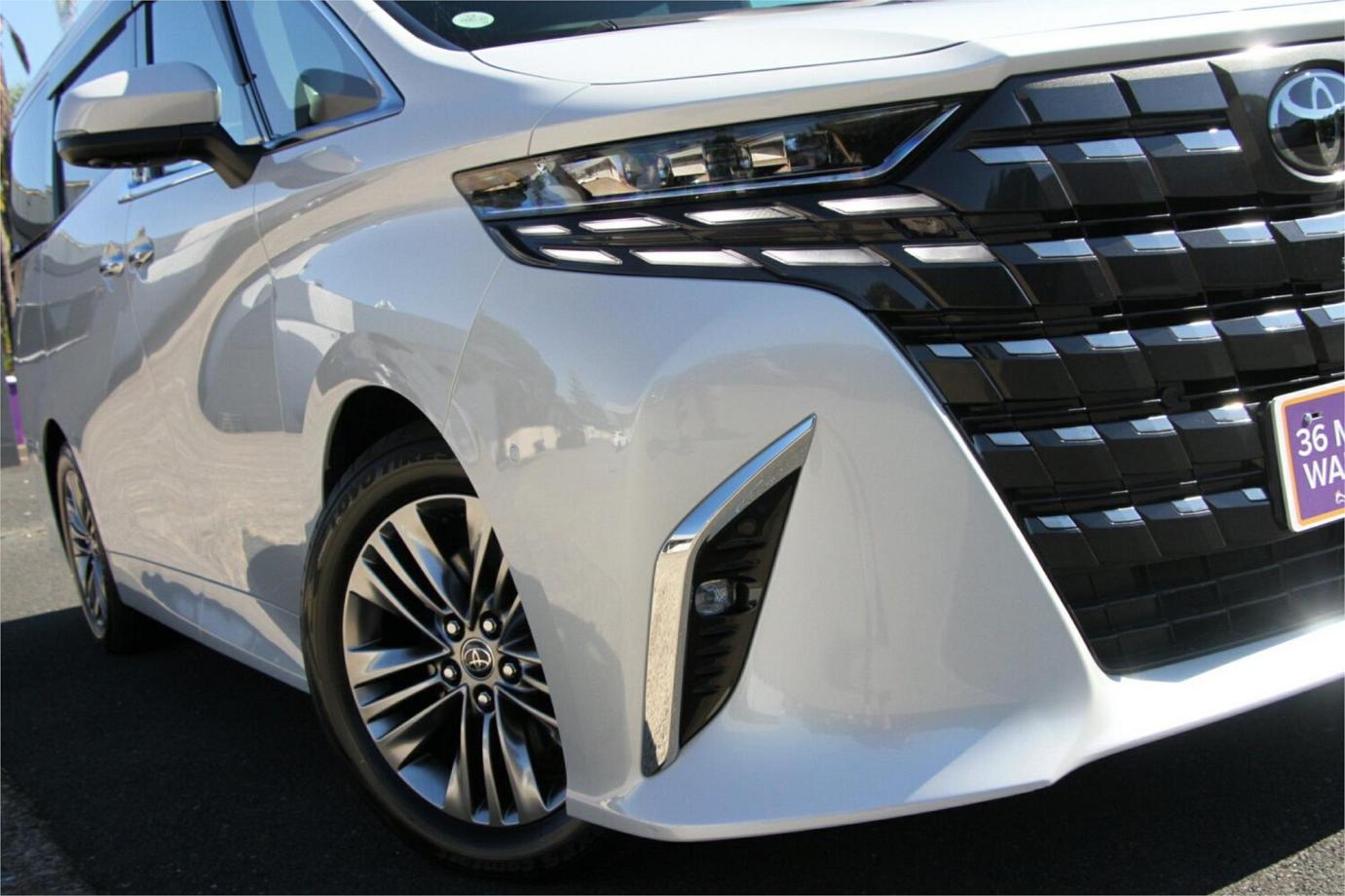 2023 Toyota Alphard Z (hybrid)-12