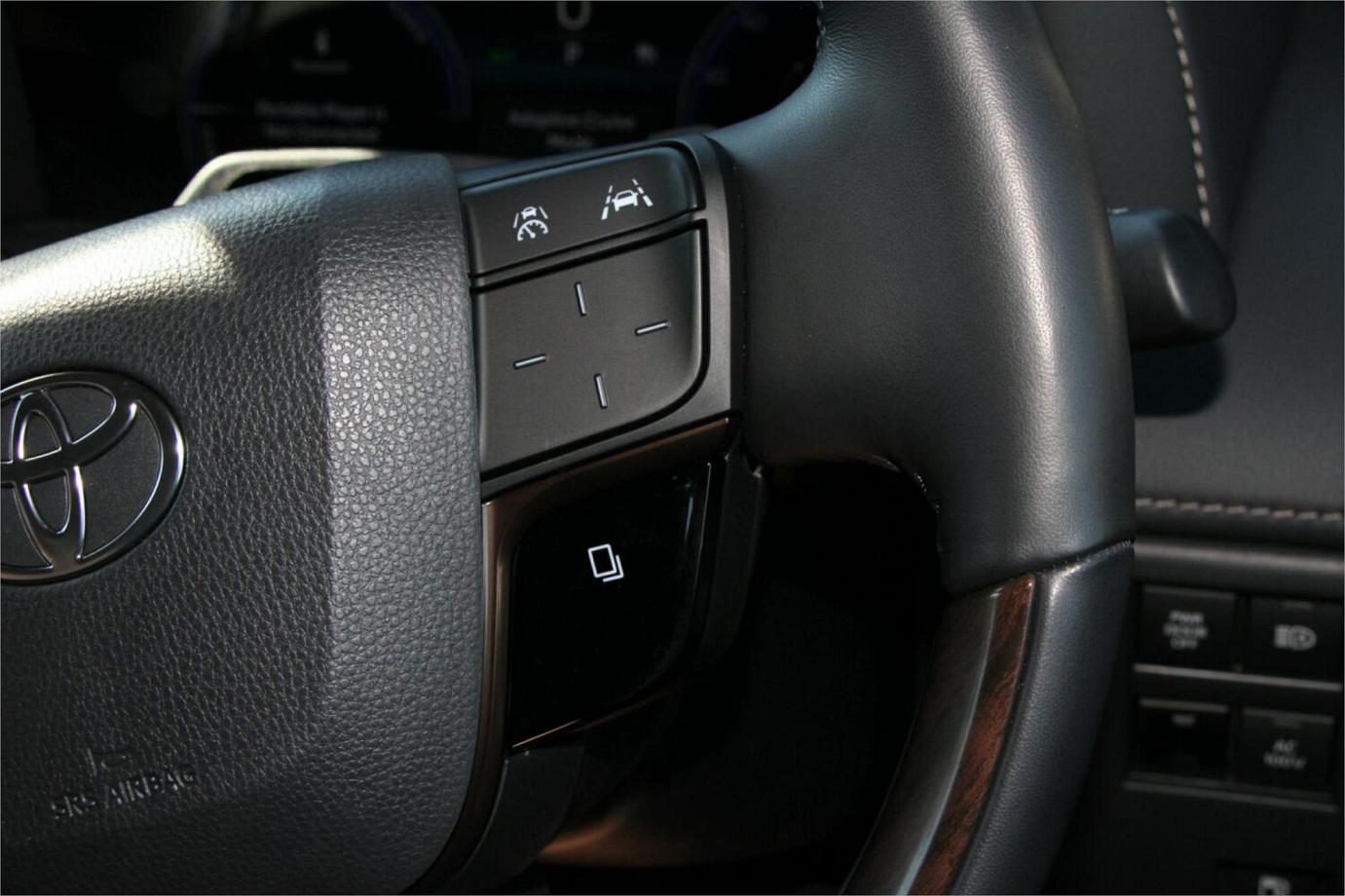 2023 Toyota Alphard Z (hybrid)-14