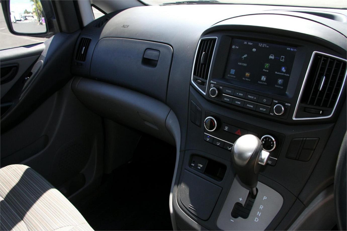 2020 Hyundai Iload-3