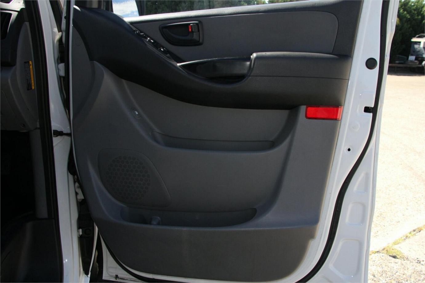 2020 Hyundai Iload-21