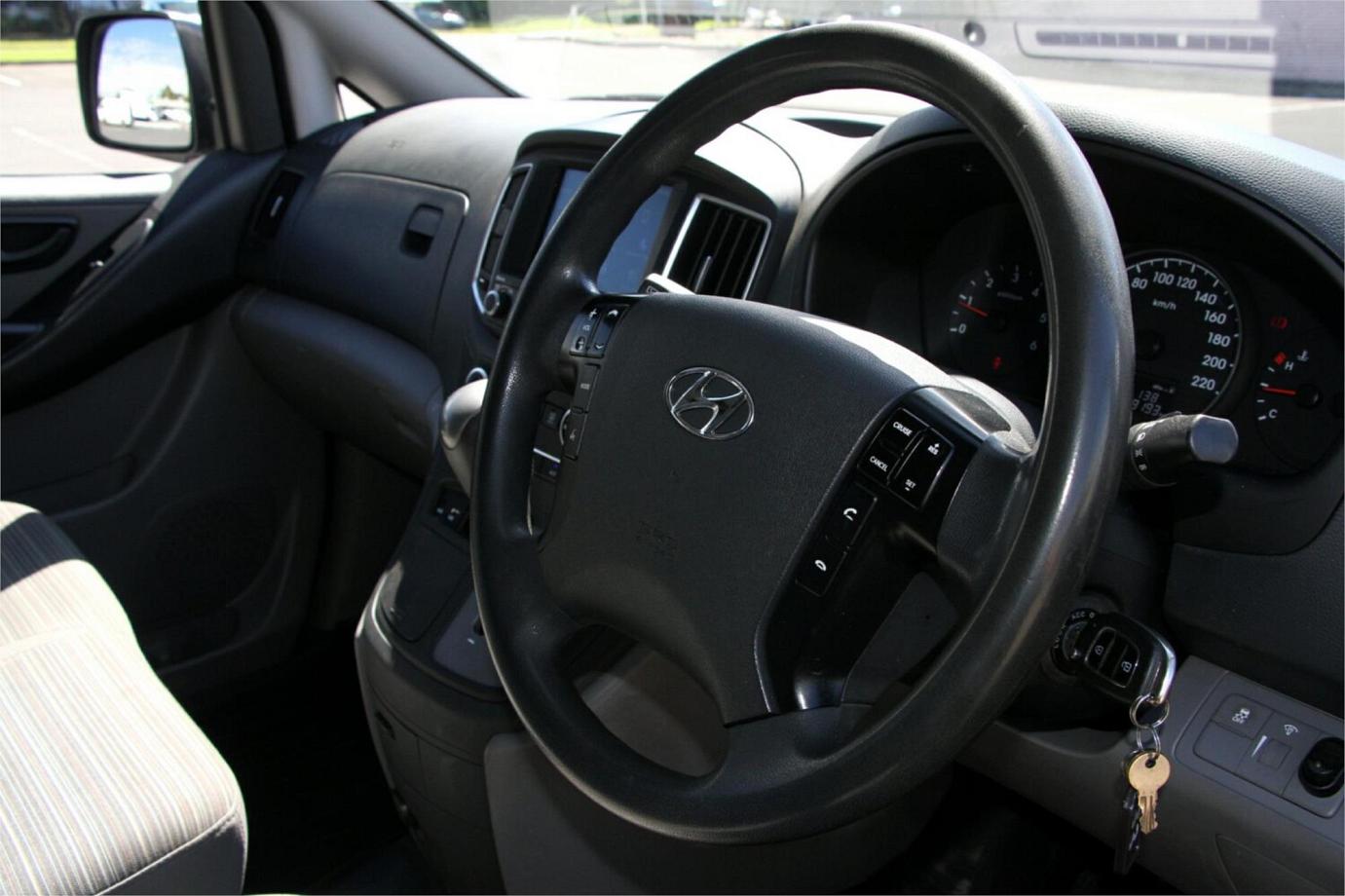 2020 Hyundai Iload-23