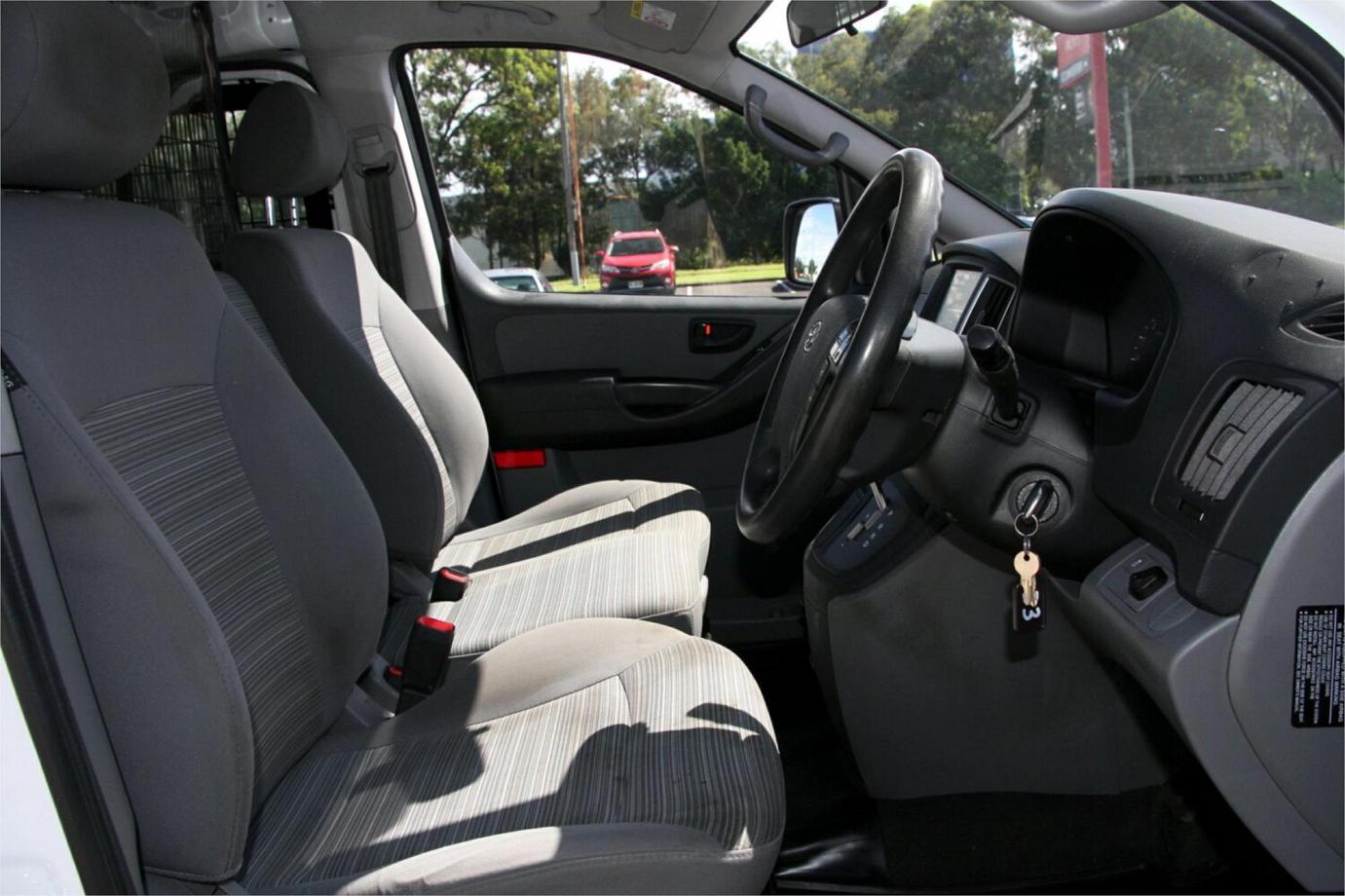 2020 Hyundai Iload-24