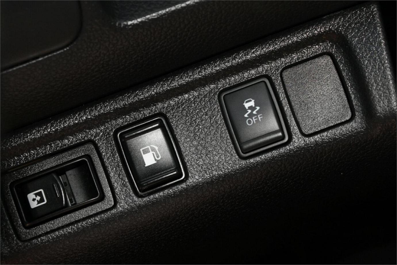 2018 Nissan Navara Rx-15