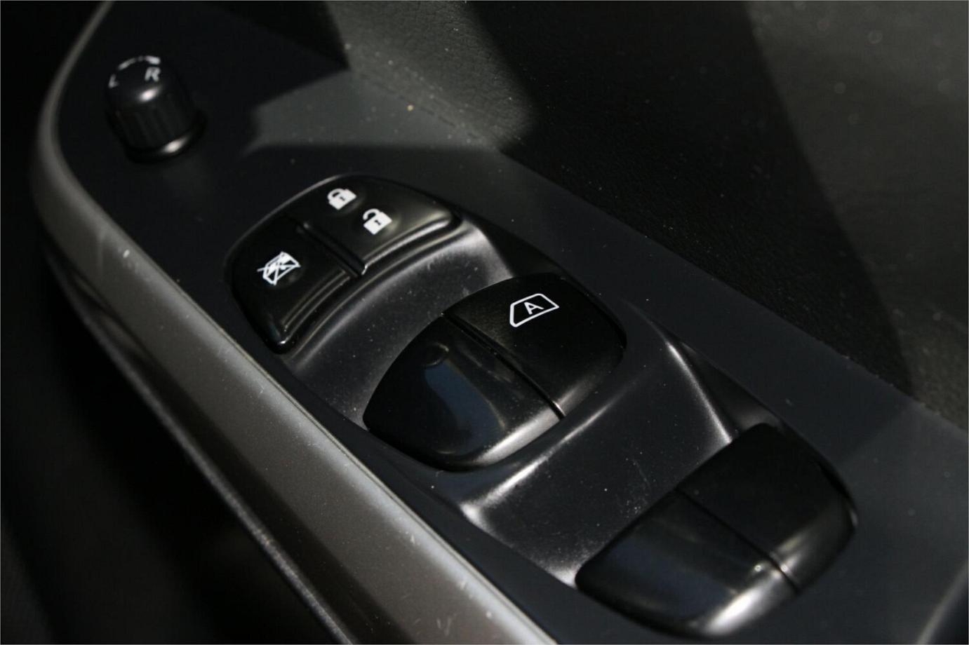 2018 Nissan Navara Rx-17