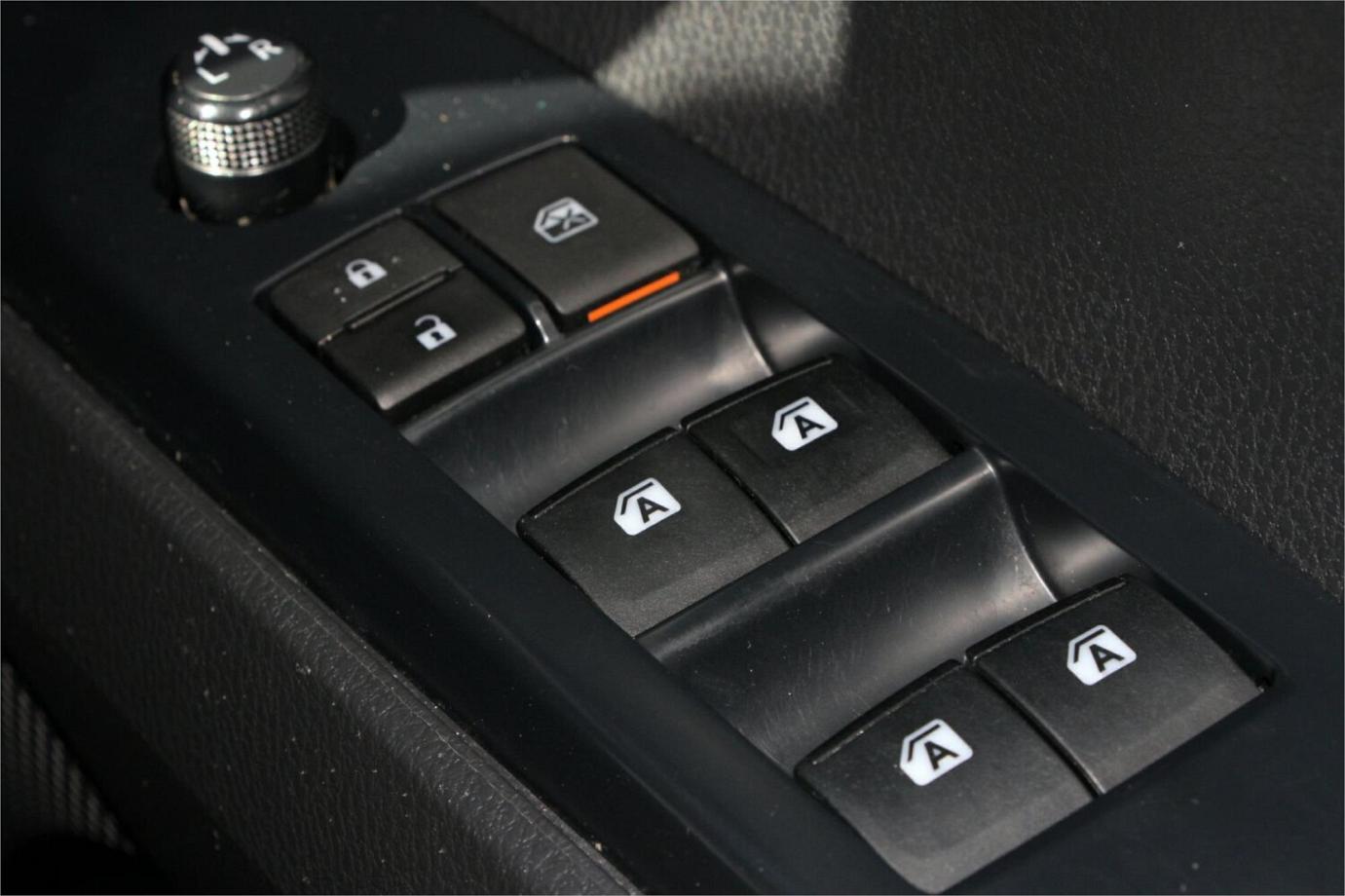 2019 Toyota Camry Ascent-10