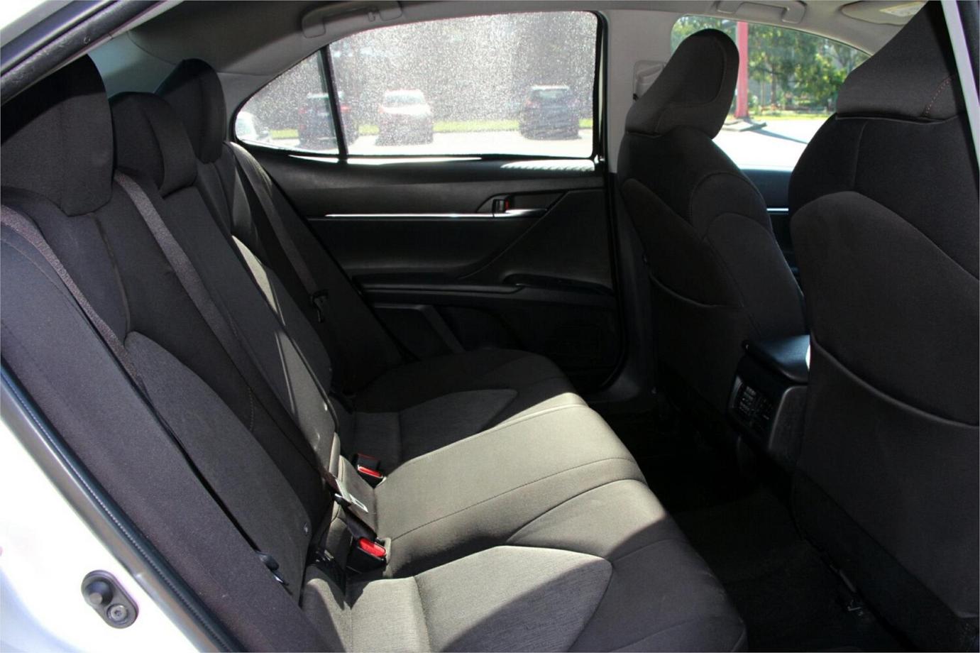 2019 Toyota Camry Ascent-26