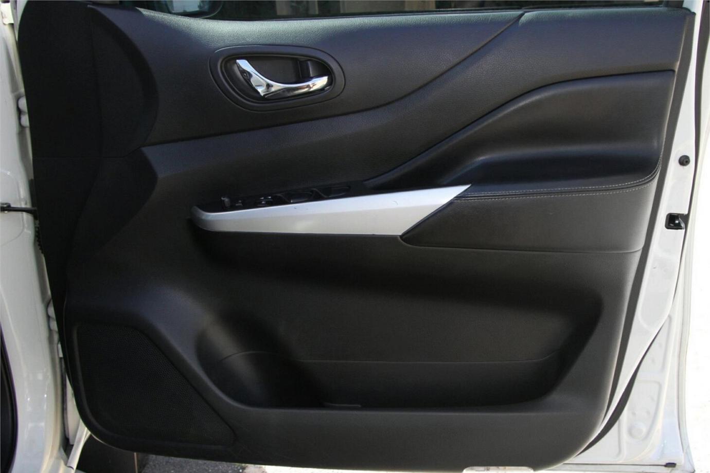 2016 Nissan Navara St-x-21