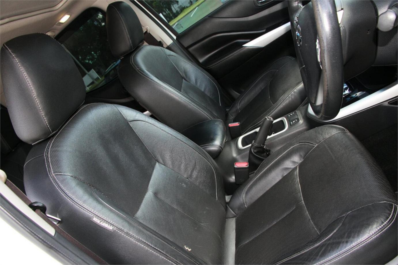 2016 Nissan Navara St-x-25