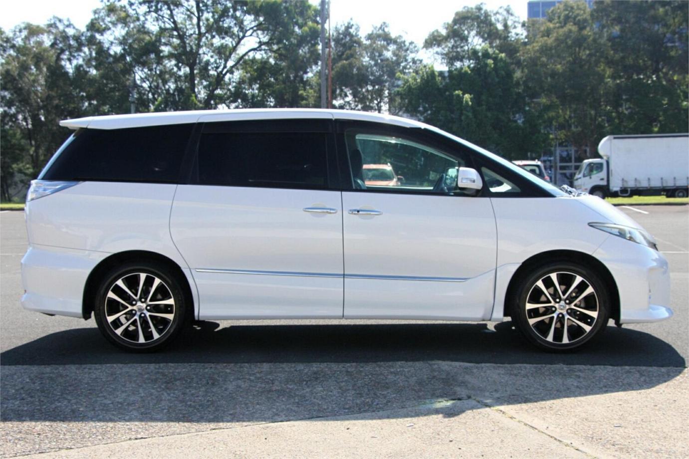 2014 Toyota Estima Aeras Premium-13