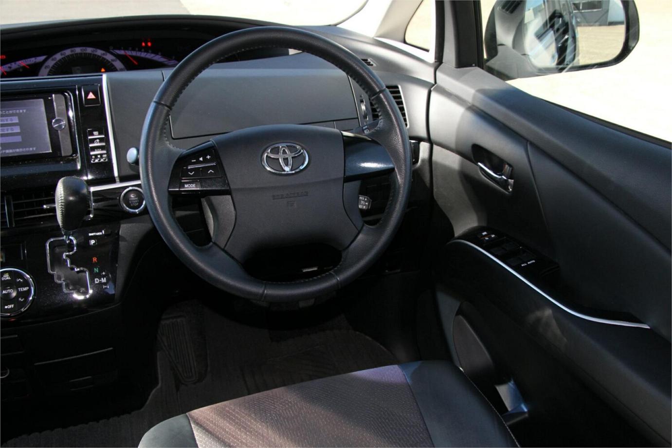 2014 Toyota Estima Aeras Premium-23