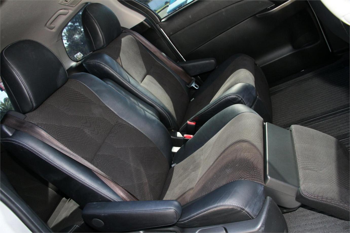 2014 Toyota Estima Aeras Premium-26