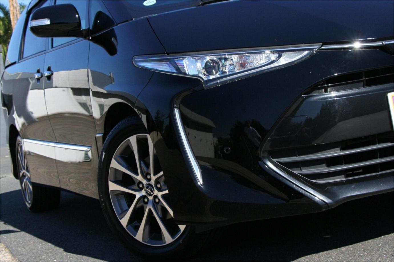 2017 Toyota Estima Aeras (premium)-12