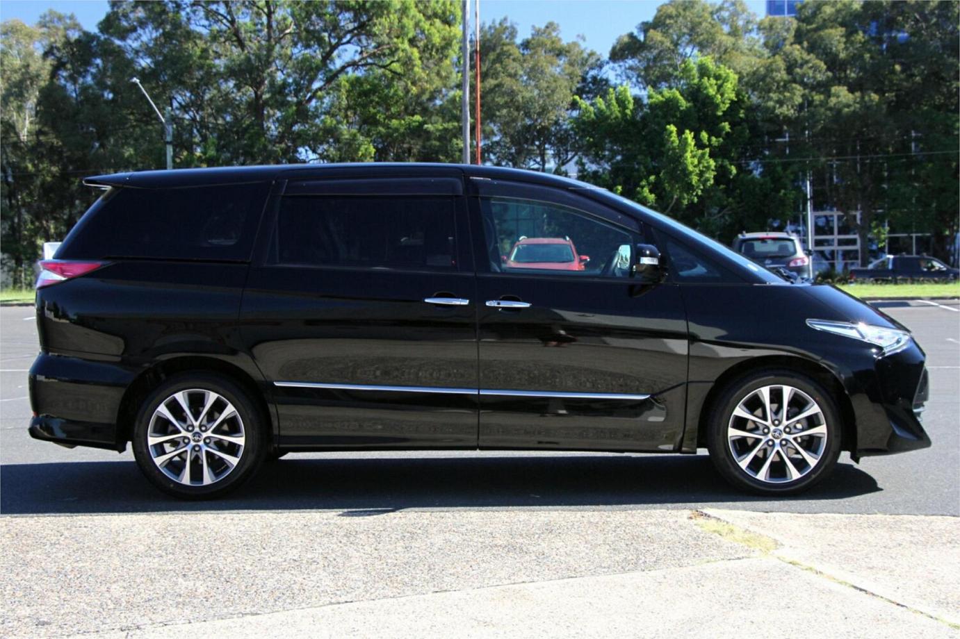 2017 Toyota Estima Aeras (premium)-13