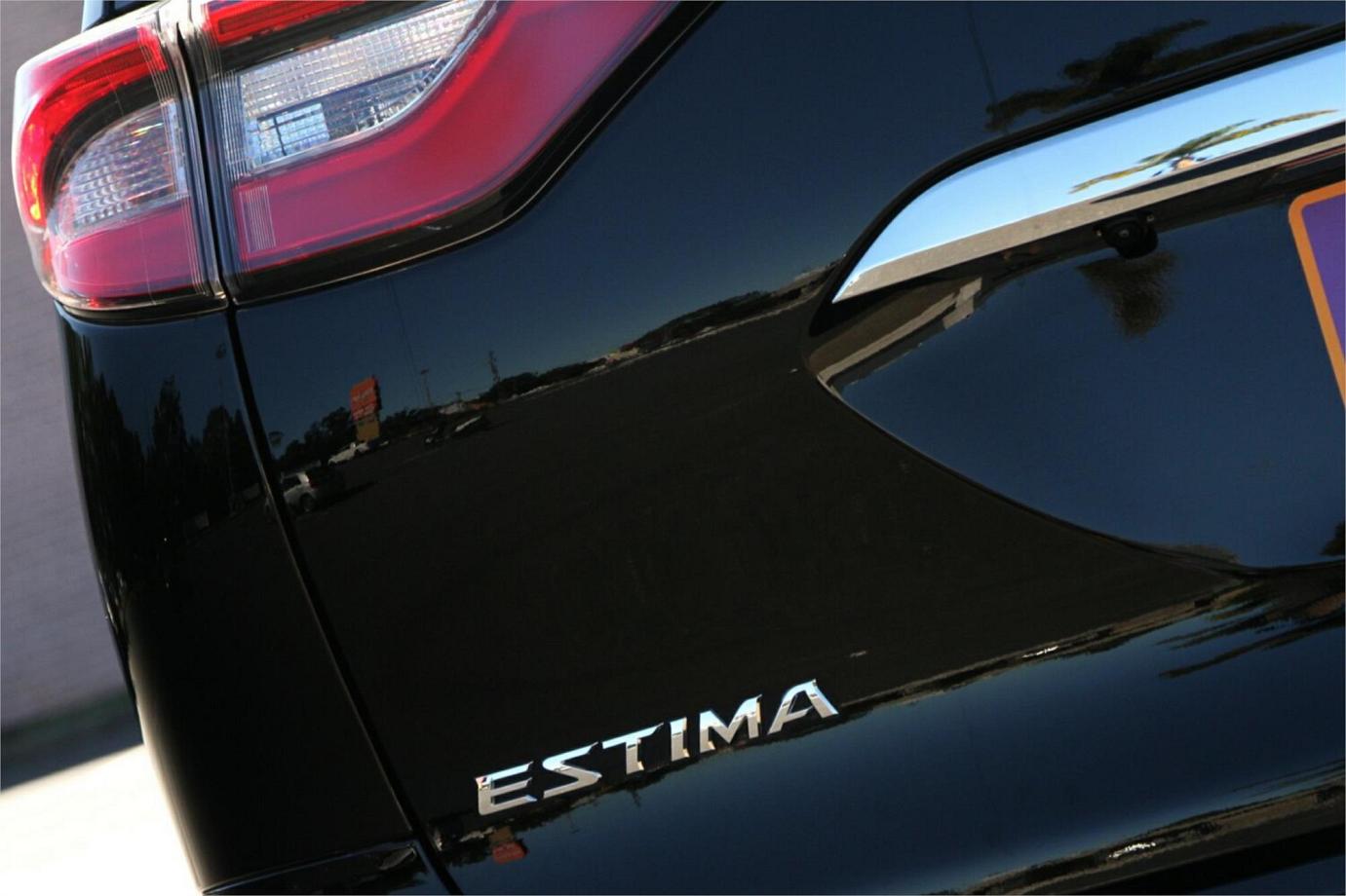 2017 Toyota Estima Aeras (premium)-17