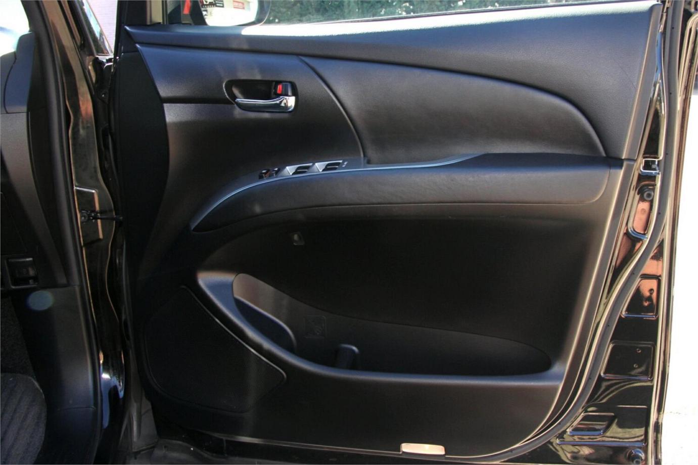 2017 Toyota Estima Aeras (premium)-22