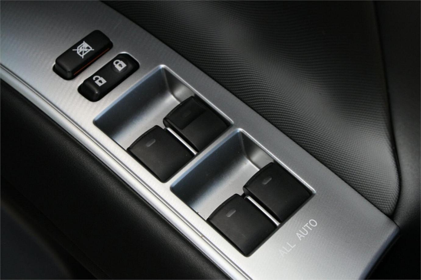 2016 Toyota Estima Aeras Premium-10