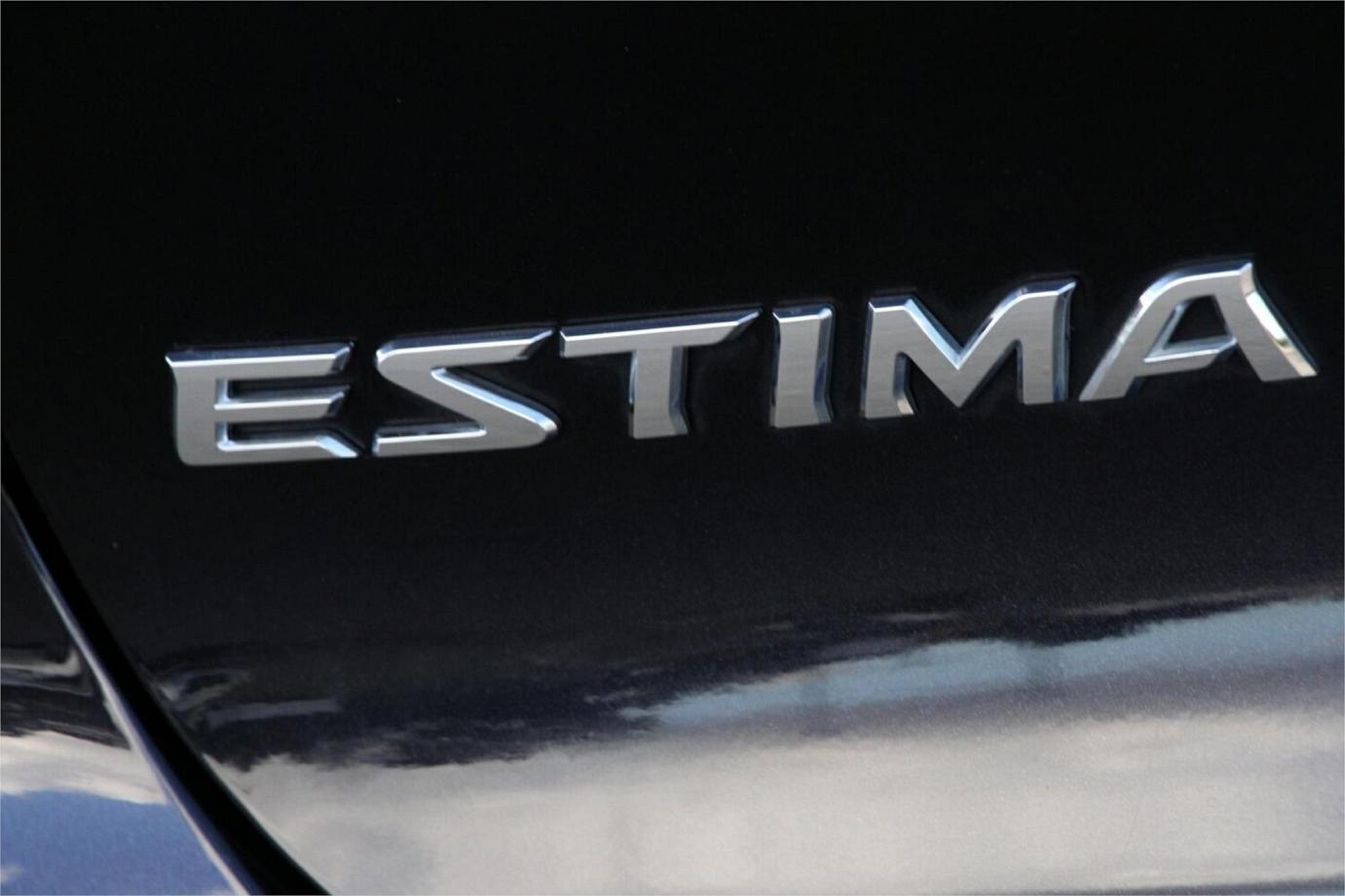 2016 Toyota Estima Aeras Premium-16