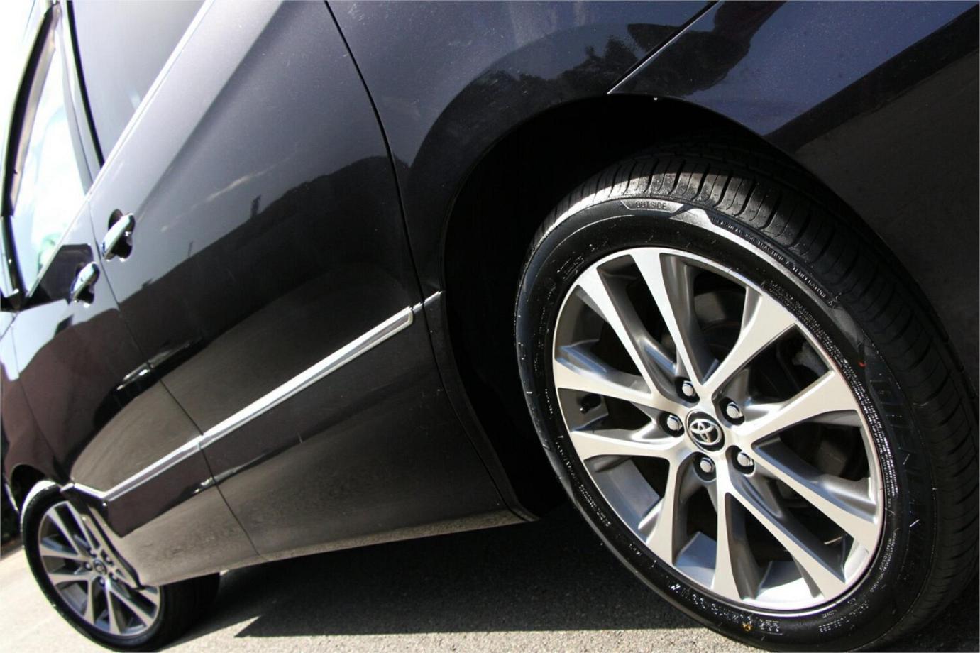 2016 Toyota Estima Aeras Premium-20