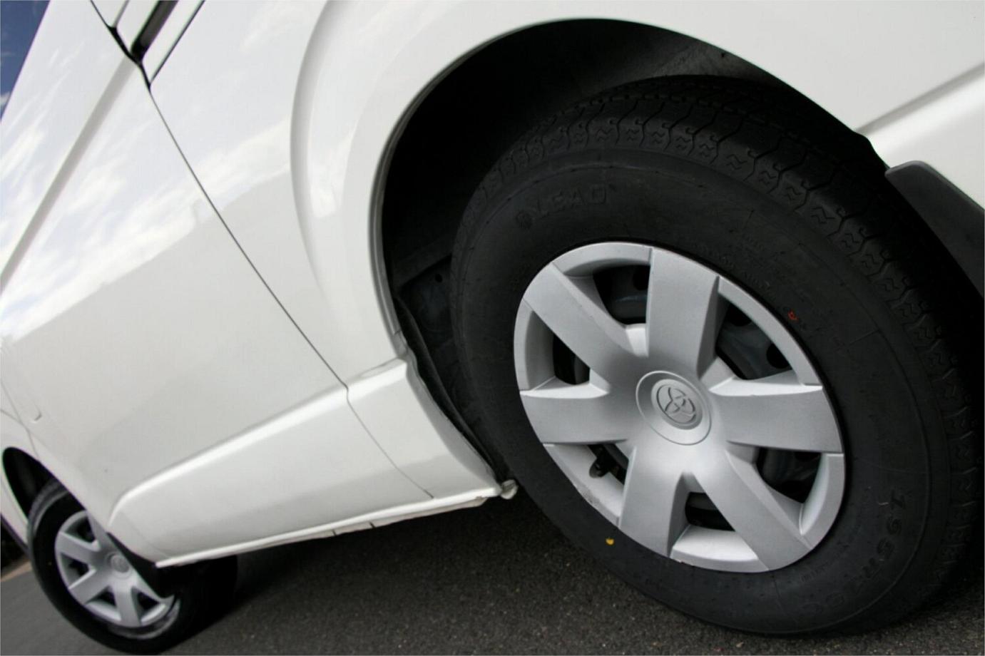 2014 Toyota Hiace Dx (camper Kit)-21