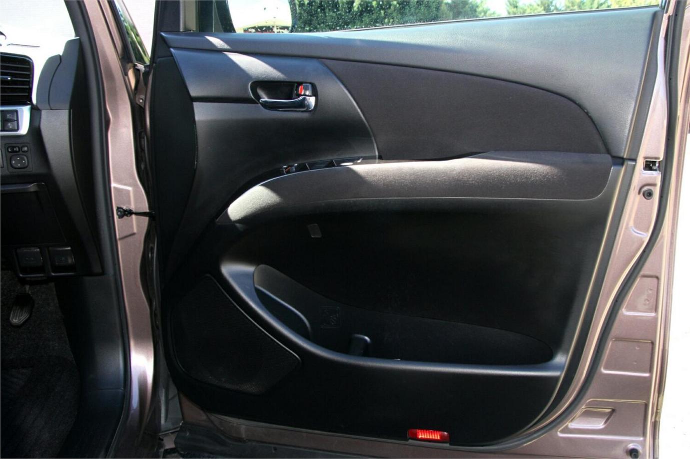 2019 Toyota Estima Aeras-24