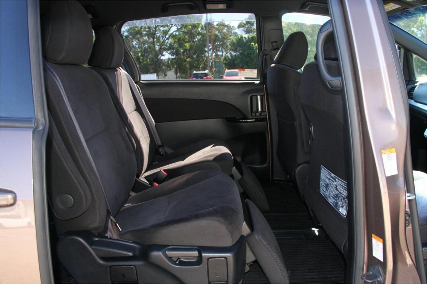 2019 Toyota Estima Aeras-27