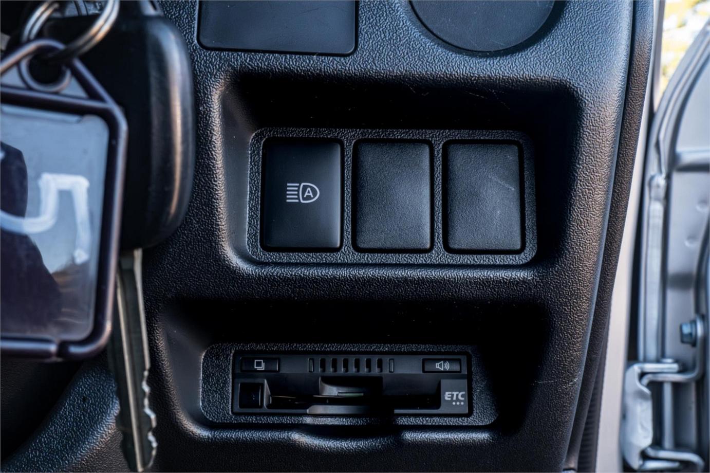 2019 Toyota Hiace Dx (camper Kit)-7