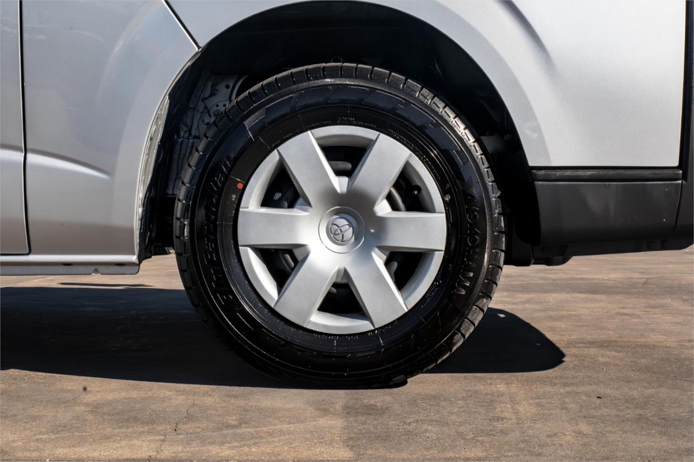 2019 Toyota Hiace Dx (camper Kit)-27
