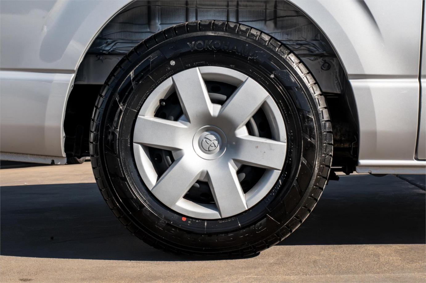 2019 Toyota Hiace Dx (camper Kit)-28