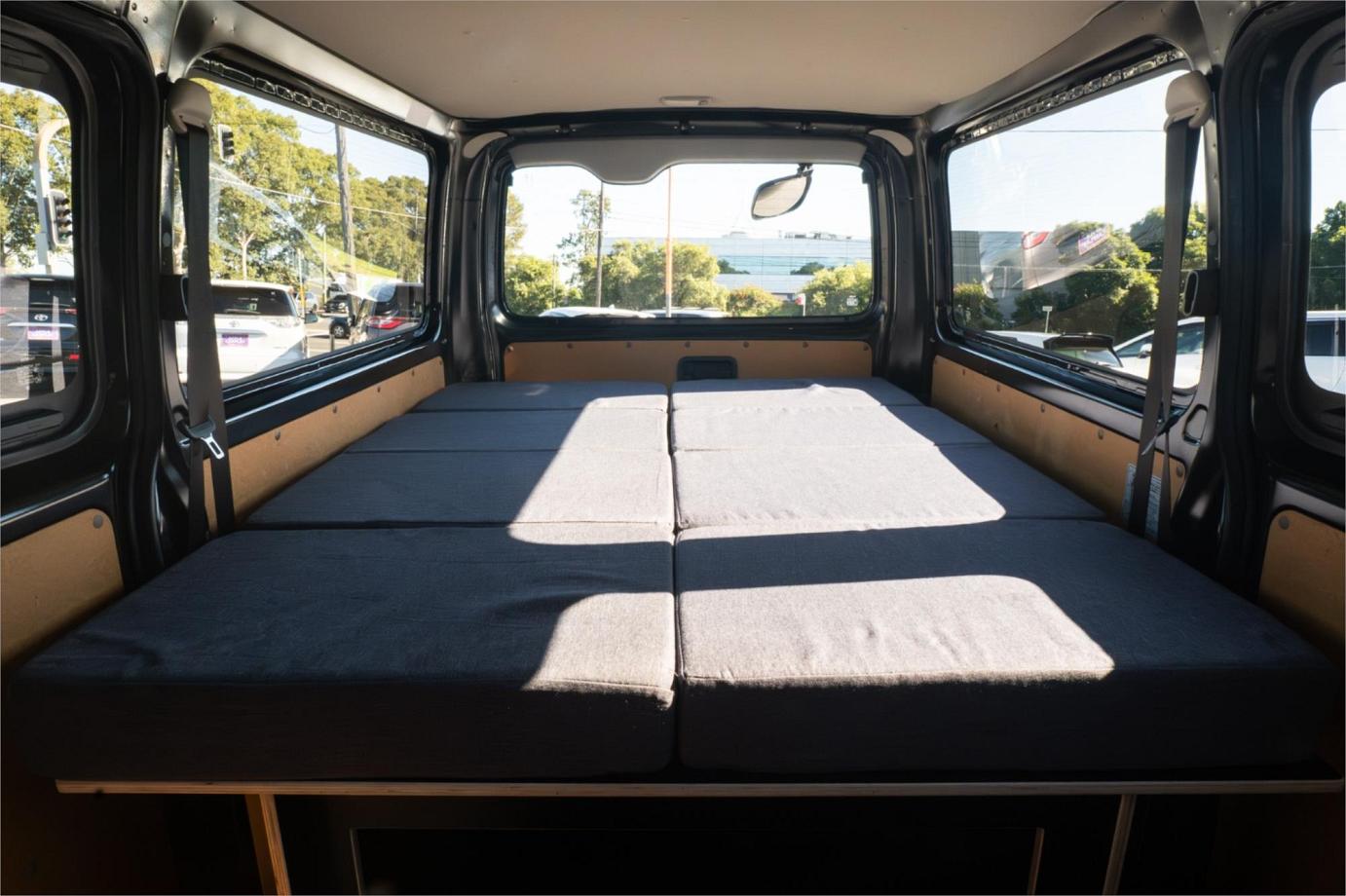 2017 Toyota Hiace Dx Gl (camper Kit)-20