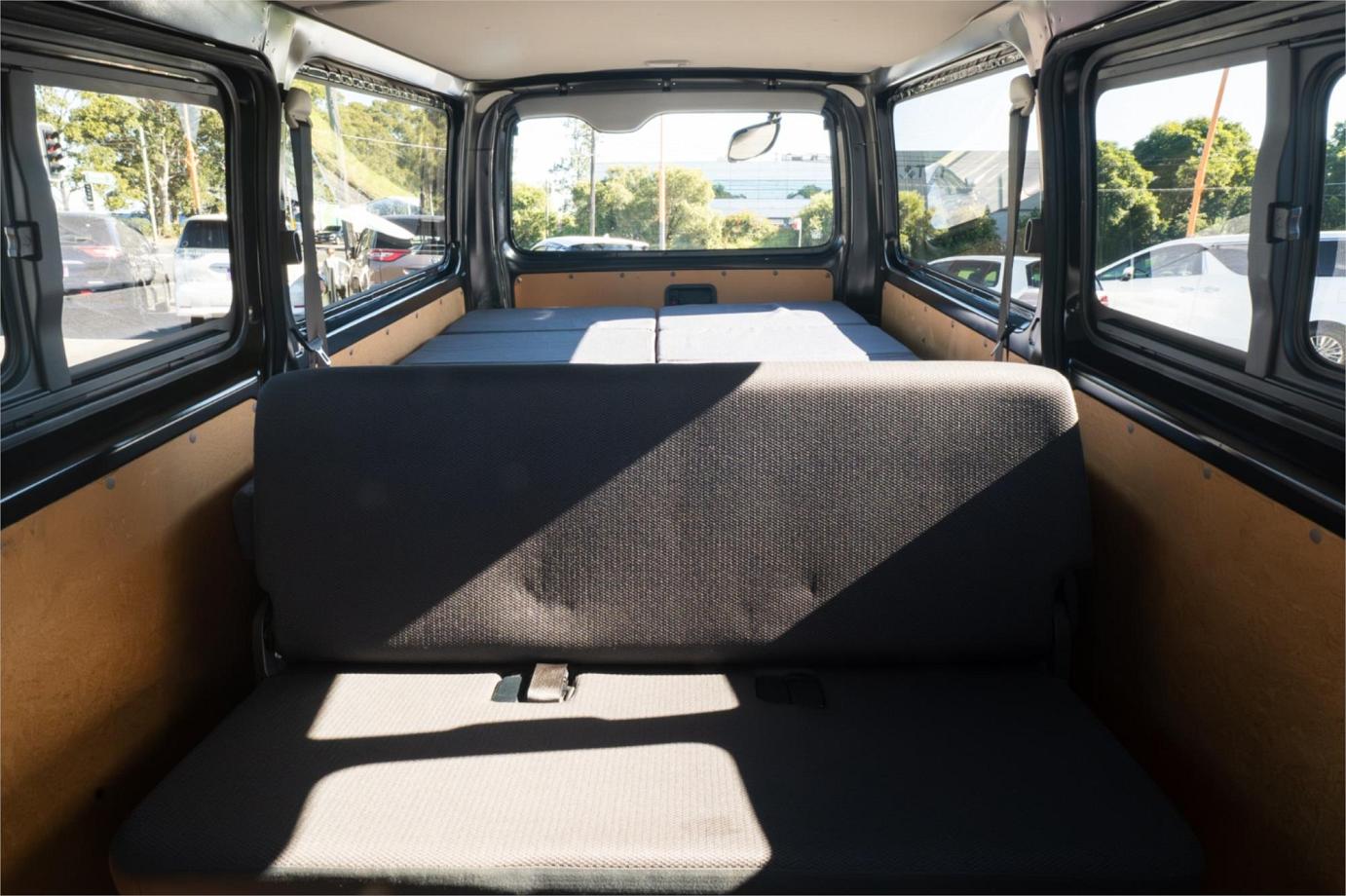 2017 Toyota Hiace Dx Gl (camper Kit)-21
