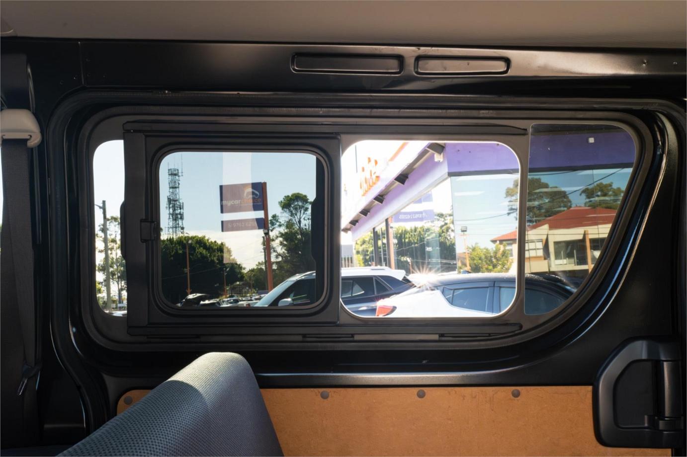 2017 Toyota Hiace Dx Gl (camper Kit)-29